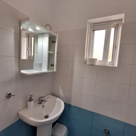 Apollon's هيماري