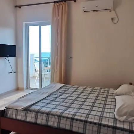Apollon's Apartment