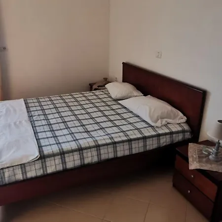 Apollon's Apartment *