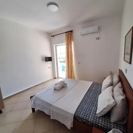 Apollon's Apartment *