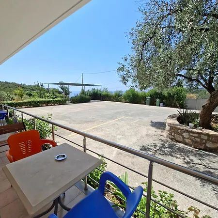 Apollon's * Himare