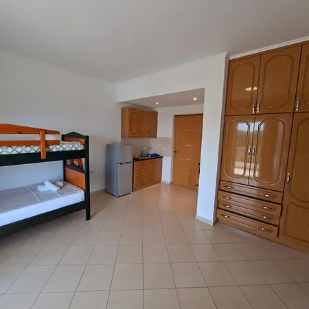 Apollon's Apartment *